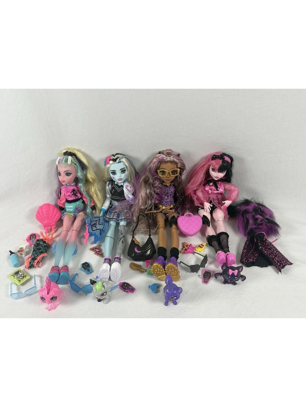Lot of 4 Monster High Dolls And Accessories